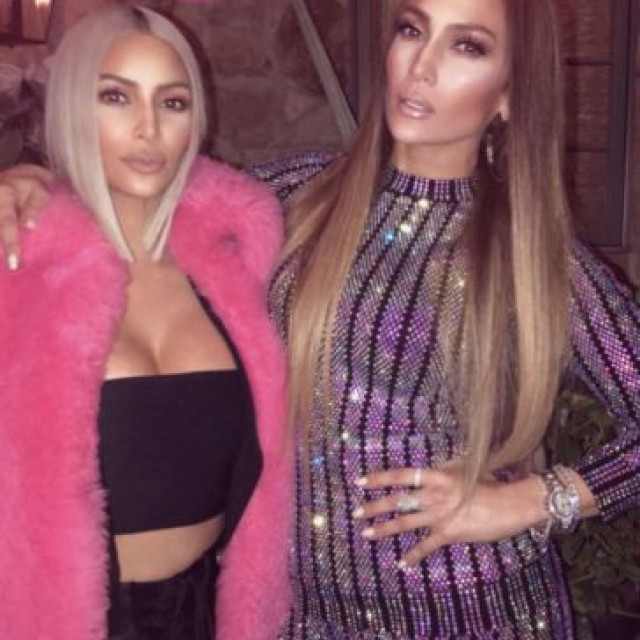 Getting Ready To The New Year Eve: Outfit Ideas From Kim Kardashian And Jennifer Lopez
