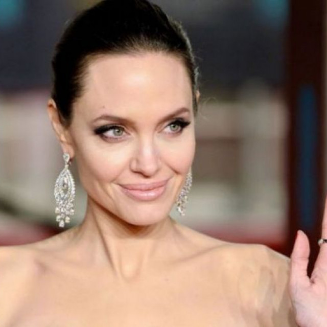 Angelina Jolie teaches you how to live properly