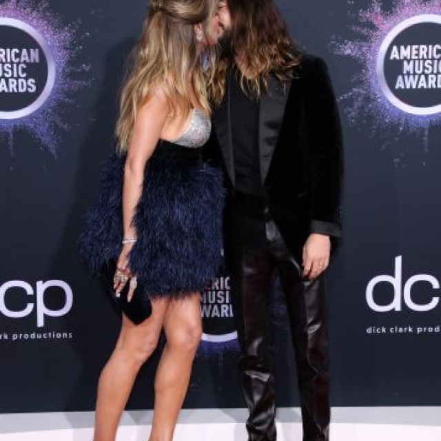 Heidi Klum kissed the husband on public