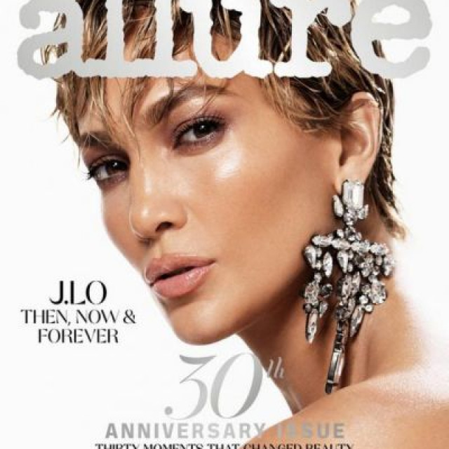 Jennifer Lopez surprised with a daring haircut on the cover of the magazine 