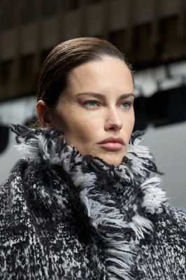 photo 9 in Adriana Lima gallery [id1369739] 2025-04-15 00:00:00