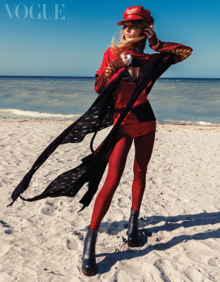 Anna Ewers pic #1352743