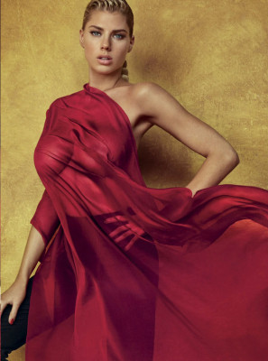 Charlotte Mckinney pic #833247