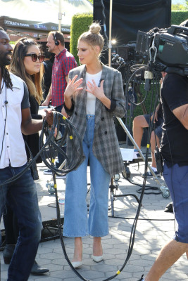 Charlotte Mckinney pic #1006489
