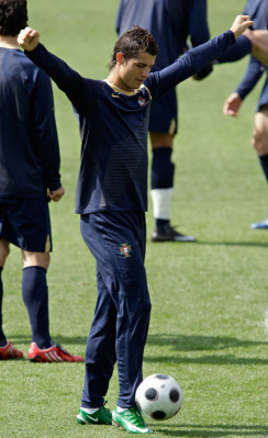 Cristiano Ronaldo pic #540239