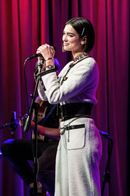 Dua Lipa pic #1071833