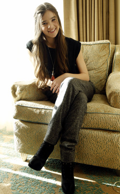 photo 3 in Hailee Steinfeld gallery [id343858] 2011-02-22 00:00:00