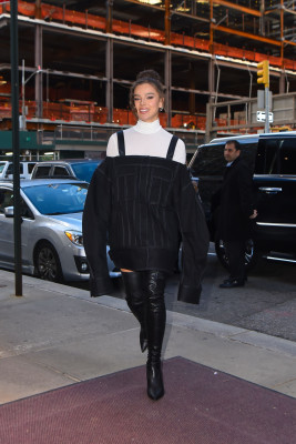photo 6 in Hailee Steinfeld gallery [id1283169] 2021-11-28 00:00:00
