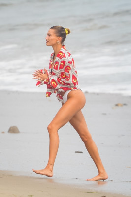 Hailey Baldwin pic #1230277