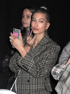 Hailey Baldwin pic #961453