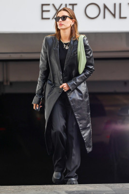 photo 5 in Hailey Baldwin gallery [id1279747] 2021-11-14 00:00:00