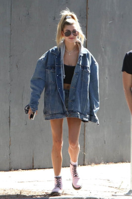 Hailey Baldwin pic #970548