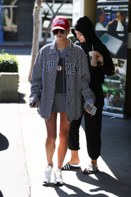 Hailey Baldwin pic #969183