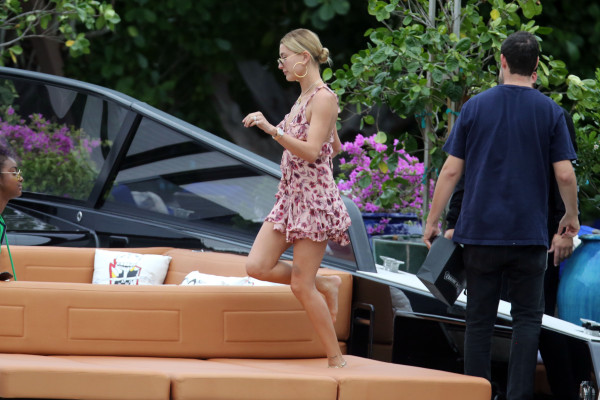 Hailey Baldwin pic #983800