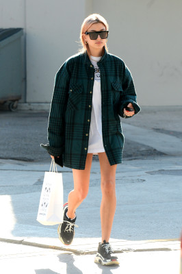 Hailey Baldwin pic #998113