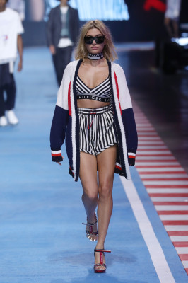 Hailey Baldwin pic #1014254