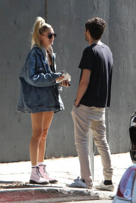 Hailey Baldwin pic #970549