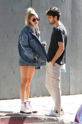 Hailey Baldwin pic #970560