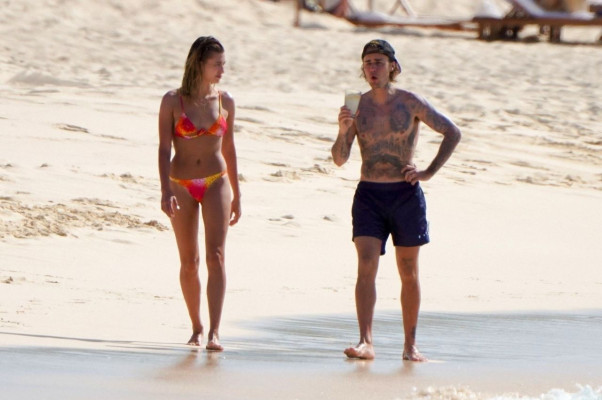 Hailey Baldwin pic #1251527