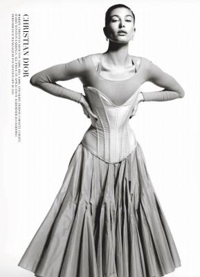 Hailey Baldwin pic #1103592
