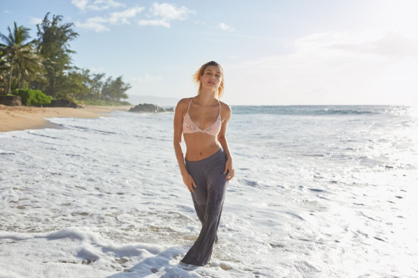 Hailey Baldwin pic #1119955