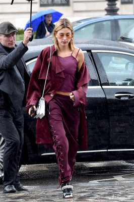 Hailey Baldwin pic #914146