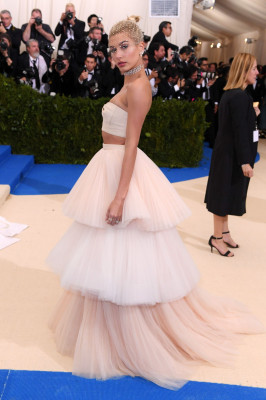 Hailey Baldwin pic #929639