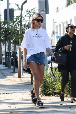 Hailey Baldwin pic #998109