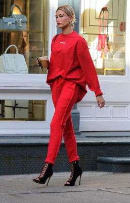 Hailey Baldwin pic #929282
