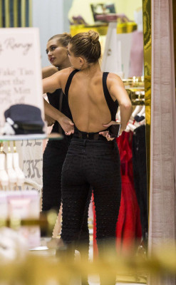 Hailey Baldwin pic #885252