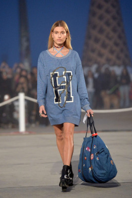 Hailey Baldwin pic #908305