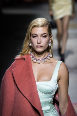 Hailey Baldwin pic #964847