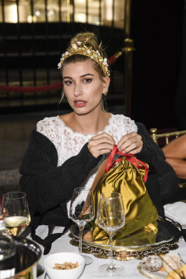 Hailey Baldwin pic #888289