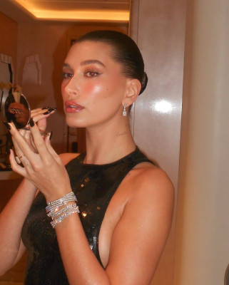 Hailey Baldwin pic #1340190