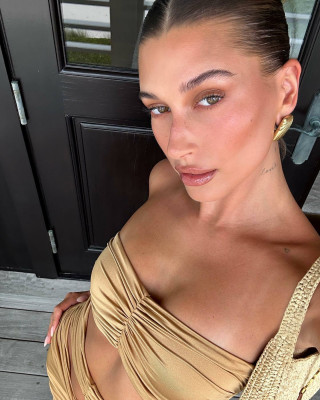 Hailey Baldwin pic #1335088