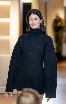 photo 8 in Isabeli Fontana gallery [id1372543] 2025-06-04 00:00:00