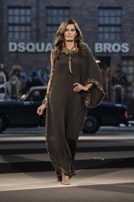 photo 14 in Isabeli Fontana gallery [id1369754] 2025-04-15 00:00:00