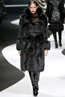 photo 10 in Joan Smalls gallery [id494104] 2012-05-30 00:00:00