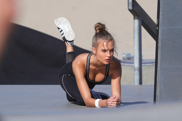 Josephine Skriver pic #992953