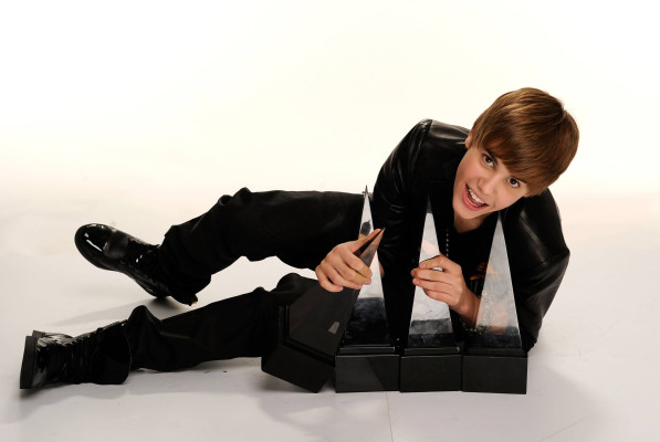 photo 7 in Justin Bieber gallery [id443849] 2012-02-12 00:00:00