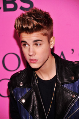 photo 3 in Justin Bieber gallery [id551803] 2012-11-12 00:00:00