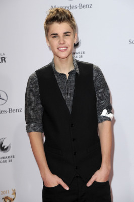 Justin Bieber pic #419744