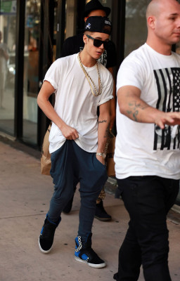photo 9 in Justin Bieber gallery [id562043] 2012-12-21 00:00:00