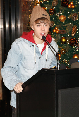 photo 19 in Justin Bieber gallery [id479701] 2012-04-23 00:00:00
