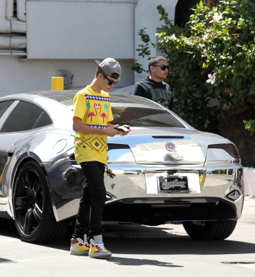 photo 25 in Justin Bieber gallery [id475540] 2012-04-16 00:00:00