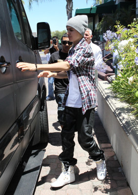 photo 7 in Justin Bieber gallery [id508252] 2012-07-09 00:00:00