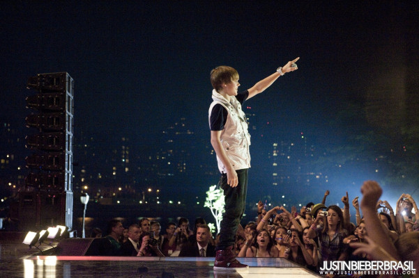 Justin Bieber pic #270583