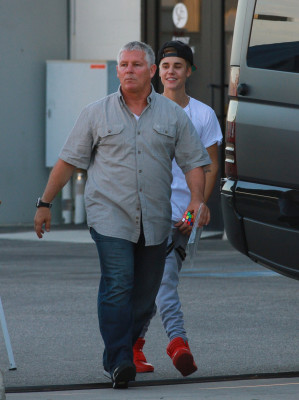 photo 14 in Justin Bieber gallery [id529395] 2012-09-06 00:00:00