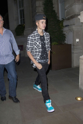 photo 13 in Bieber gallery [id533421] 2012-09-18 00:00:00
