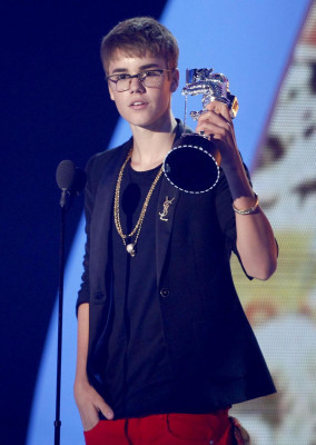 Justin Bieber pic #417300